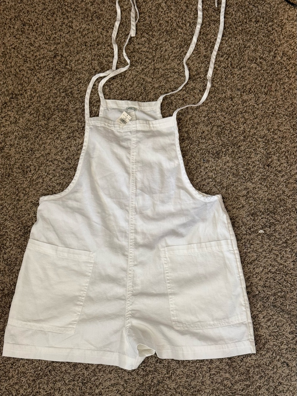 Aerie White Women’s Overall Shorts - Front Pocket Bib Romper